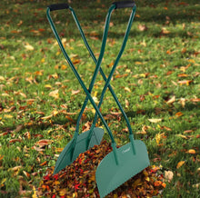 Load image into Gallery viewer, Long Handled Leaf Rake Grabs Garden Leaves Grabber