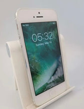 Load image into Gallery viewer, Apple Iphone 5 White Unlocked 16GB 1GB RAM IOS Smartphone
