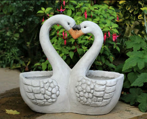 Garden Ornament Twin Swan Planter Dried Flowers Plant for Outdoor or Indoor