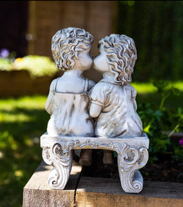 Vintage Stone Effect Kissing Kids Garden Ornament