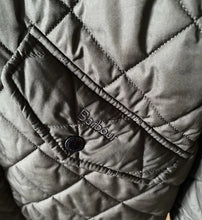 Load image into Gallery viewer, Barbour Mens Quilt Khaki Jacket Small/Medium Pre-Owned Great Condition