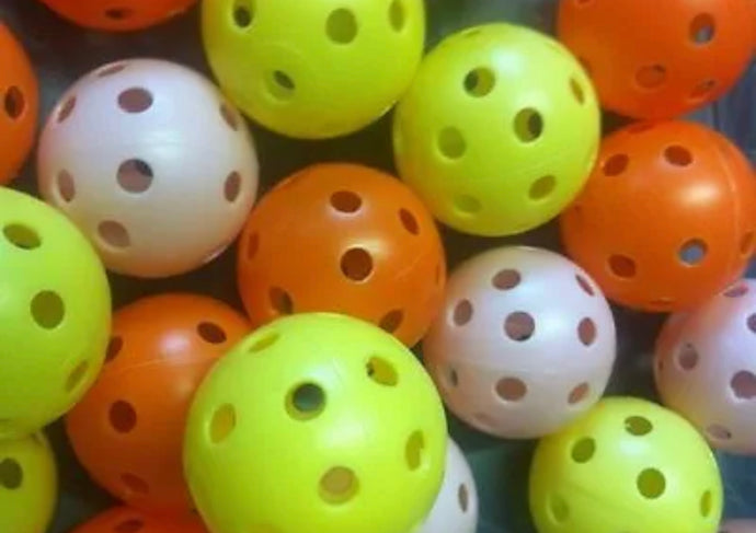12 x Practice Golf Balls  Rainbow Colour Soft EVA Foam or Coloured Plastic Training Indoor Outdoor