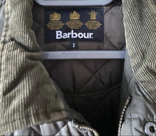 Load image into Gallery viewer, Barbour Mens Quilt Khaki Jacket Small/Medium Pre-Owned Great Condition