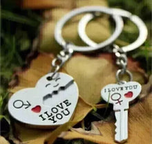 Load image into Gallery viewer, Heart Couple Keyrings Beautiful Gift For Him/Her💝