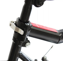 Load image into Gallery viewer, ALUMINIUM REAR BICYCLE CARGO BAG RACK WITH REFLECTOR &amp; MUDGUARD