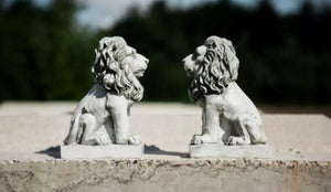 2 x Lions Garden Ornaments Stone Effect Statues