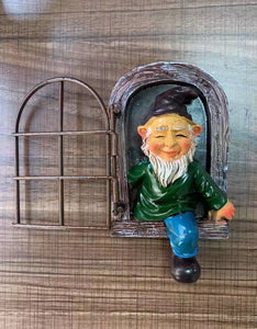 Elf Out The Door /Window Tree Fence Hugger Naughty Garden Gnome Statue