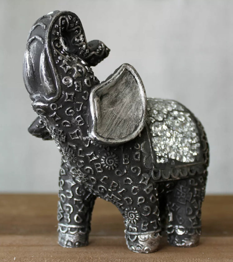 2 x Resin Elephants Ornament