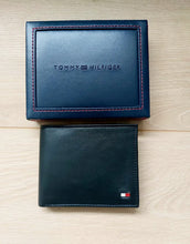 Load image into Gallery viewer, Tommy Hilfiger Rfid Blocking Black Leather Wallet For Men With Gift Box Oxford