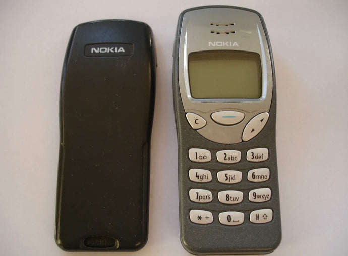 NOKIA 3210 MOBILE PHONE Pre Owned