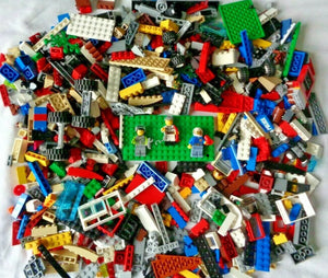 LEGO 1kg Bundle 700 mixed Bricks Parts Pieces • Pre-Owned